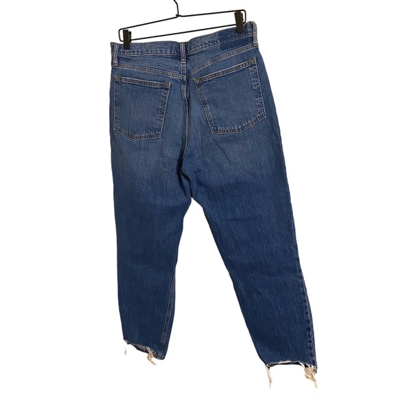 Abercrombie & Fitch The Mom High Rise Distressed Jeans Size 31 - Picture 4 of 7